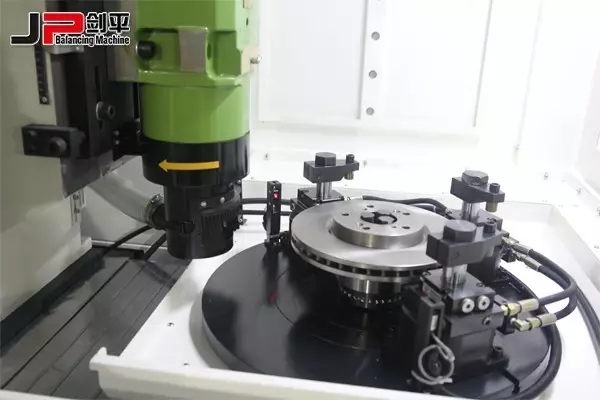 剎車(chē)盤(pán)全自動(dòng)平衡機